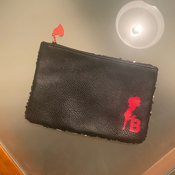 New! Ipsy Betty Boop cosmetic bag - Picture 7 of 8